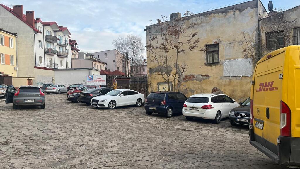 Działka inwestycyjna w Centrum Puław - zdjęcie 2