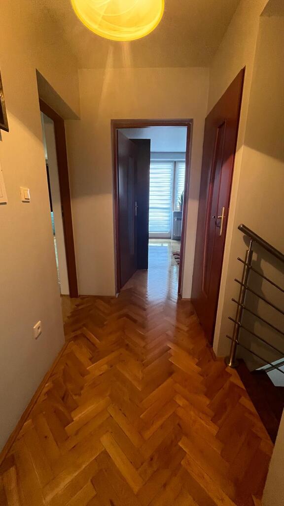 Przestronny dom z ogrodem w Puławach - zdjęcie 5