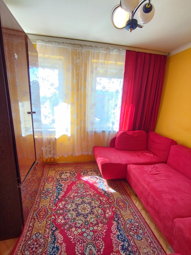 Mieszkanie w centrum/ 4 pokoje/ II piętro - zdjęcie 3