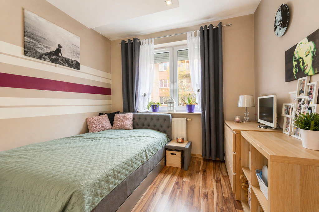 3 pokoje z ogrodem 110m2 w centrum Radzymina - zdjęcie 4
