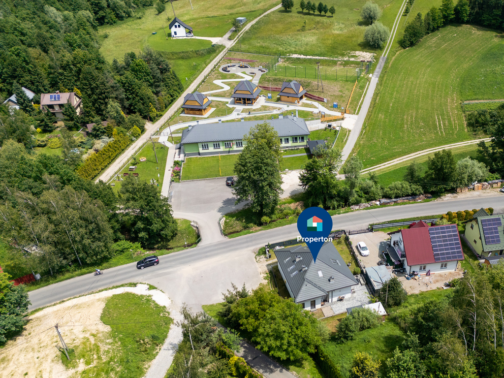 Nowoczesny dom przy Łazienkach Mineralnych 156 m2 - zdjęcie 2