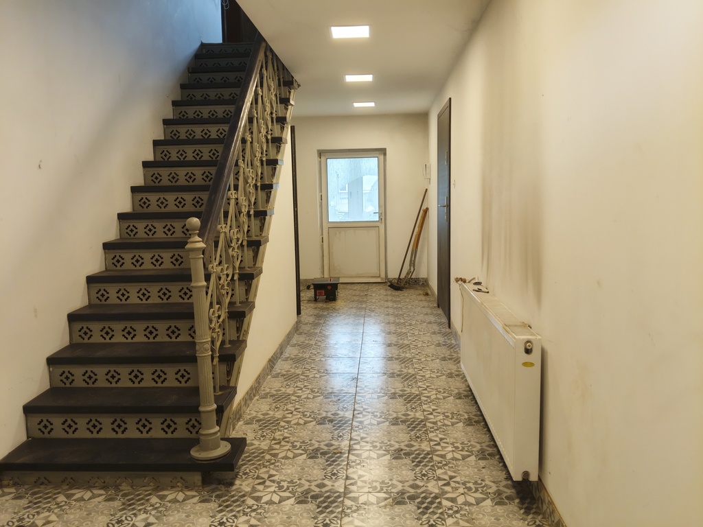 Kamienica ,200 m2 na działce 400 m2 w Piekarach Śl - zdjęcie 3